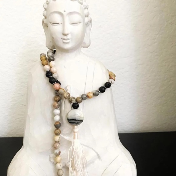 Lava & Lace Agate Mala - Picture 1 of 3